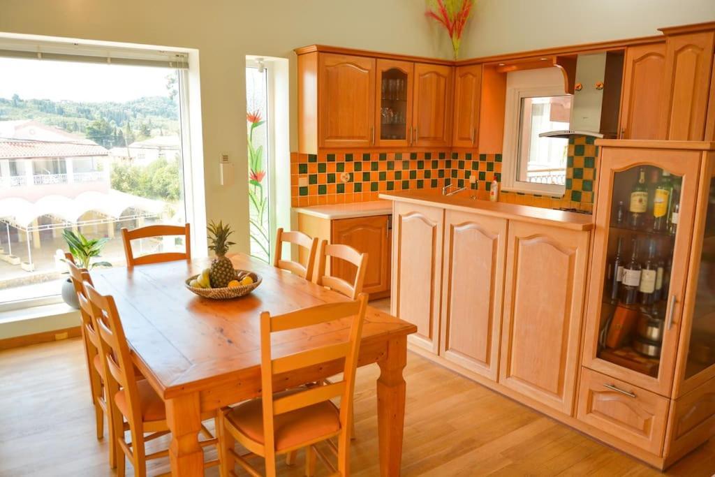 Artemis House * Agios Georgios Pagon